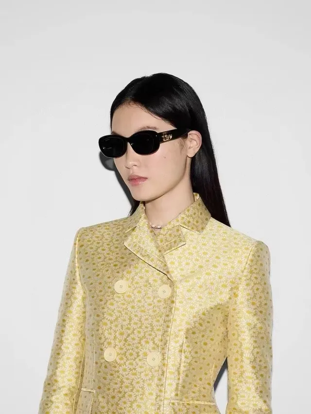 Gucci Black Gold Oval Frame Acetate Construction Sunglasses 2