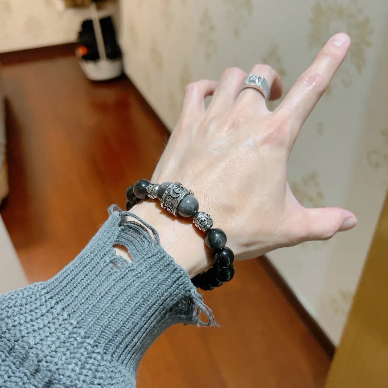 Gucci Black Gray Beaded Metal-Charmed Bracelet 4