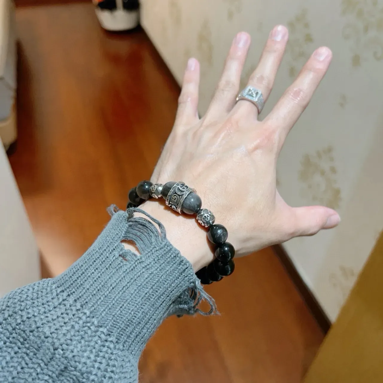 Gucci Black Gray Beaded Metal-Charmed Bracelet 8