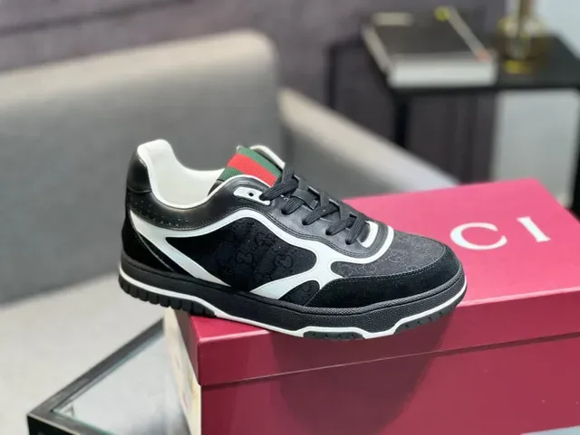 Gucci Black White GG Monogram Canvas Upper Red-Green Web Stripe Collar Lifestyle Sneakers 2