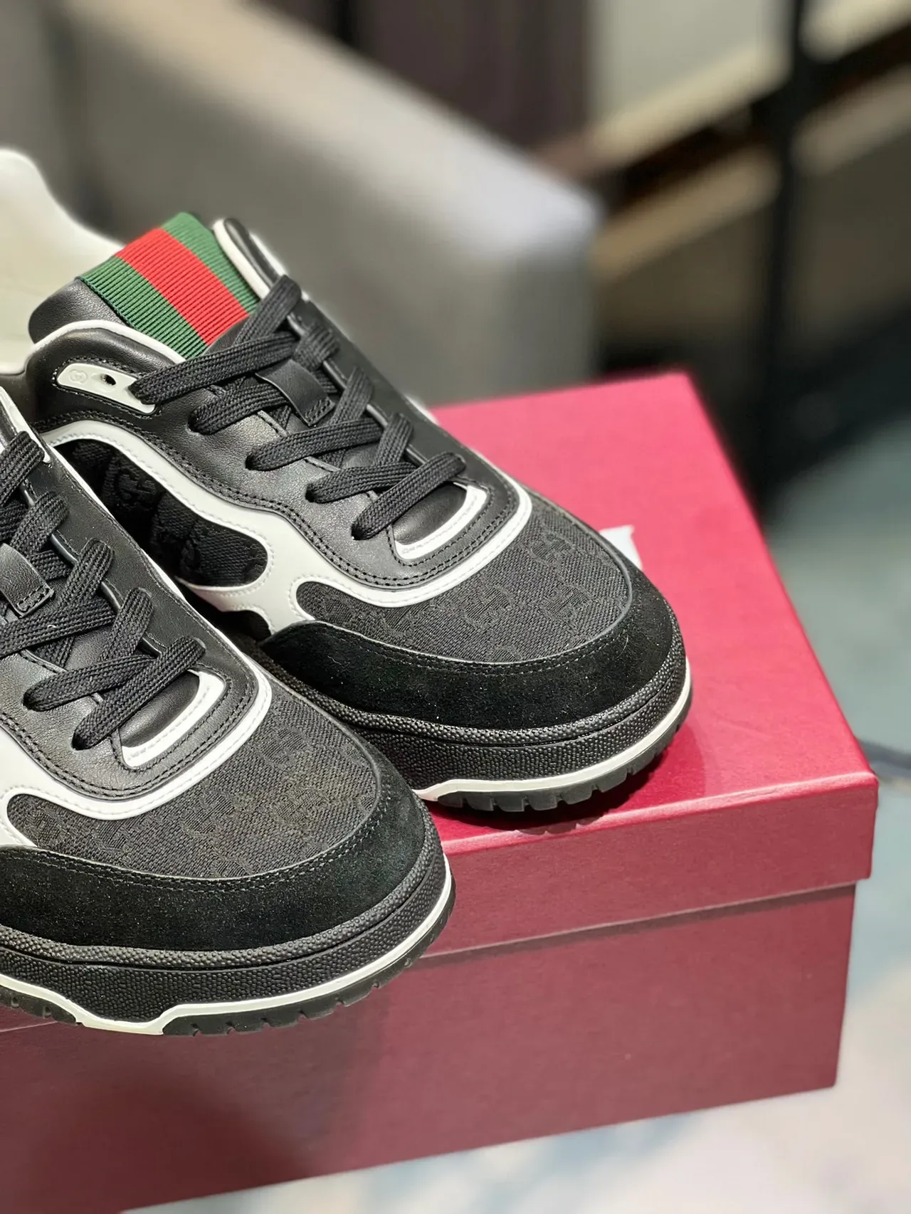 Gucci Black White GG Monogram Canvas Upper Red-Green Web Stripe Collar Lifestyle Sneakers 4