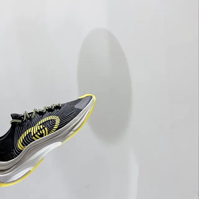 Gucci Sneakers Lifestyle Noir Jaune Maille Supérieure Overlay de Vague 2