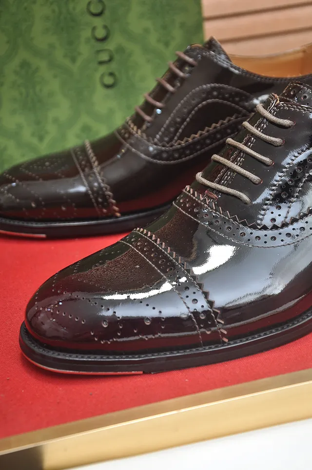 Gucci Marrón Cuero Patentado Cap-Toe Wingtip Brogues 2