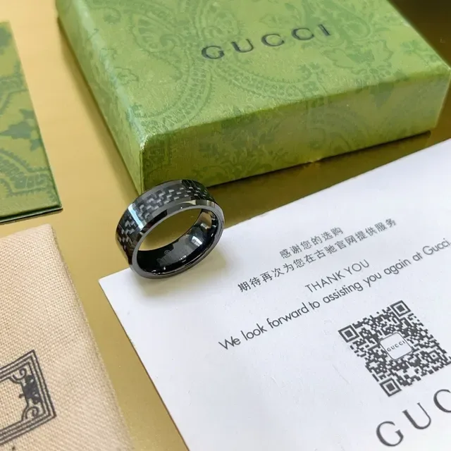 Gucci Carbon-Texture Wide Band Black Ring 3