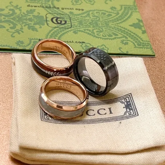 Gucci Carbon-Texture Wide Band Black Ring 7