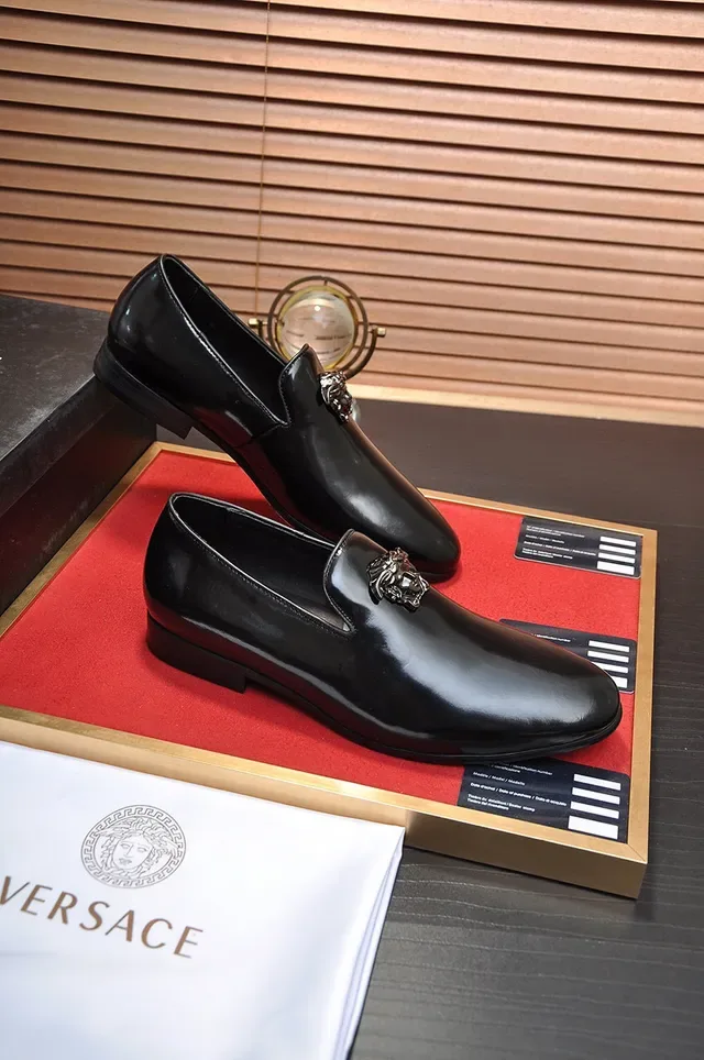 Gucci Dionysus Loafer Black Silver Glossy Patent Leather Lion Head Metal Ornament Loafer 5