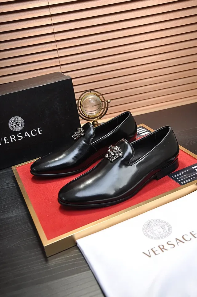 Gucci Dionysus Loafer Black Silver Glossy Patent Leather Lion Head Metal Ornament Loafer 7
