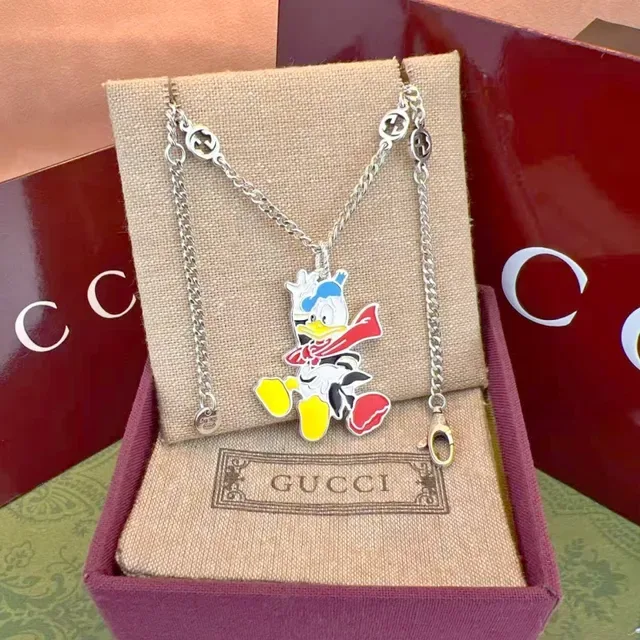 Gucci Disney Donald Duck Pendant Multicolor Silver Enamel Curb Chain Necklace 4