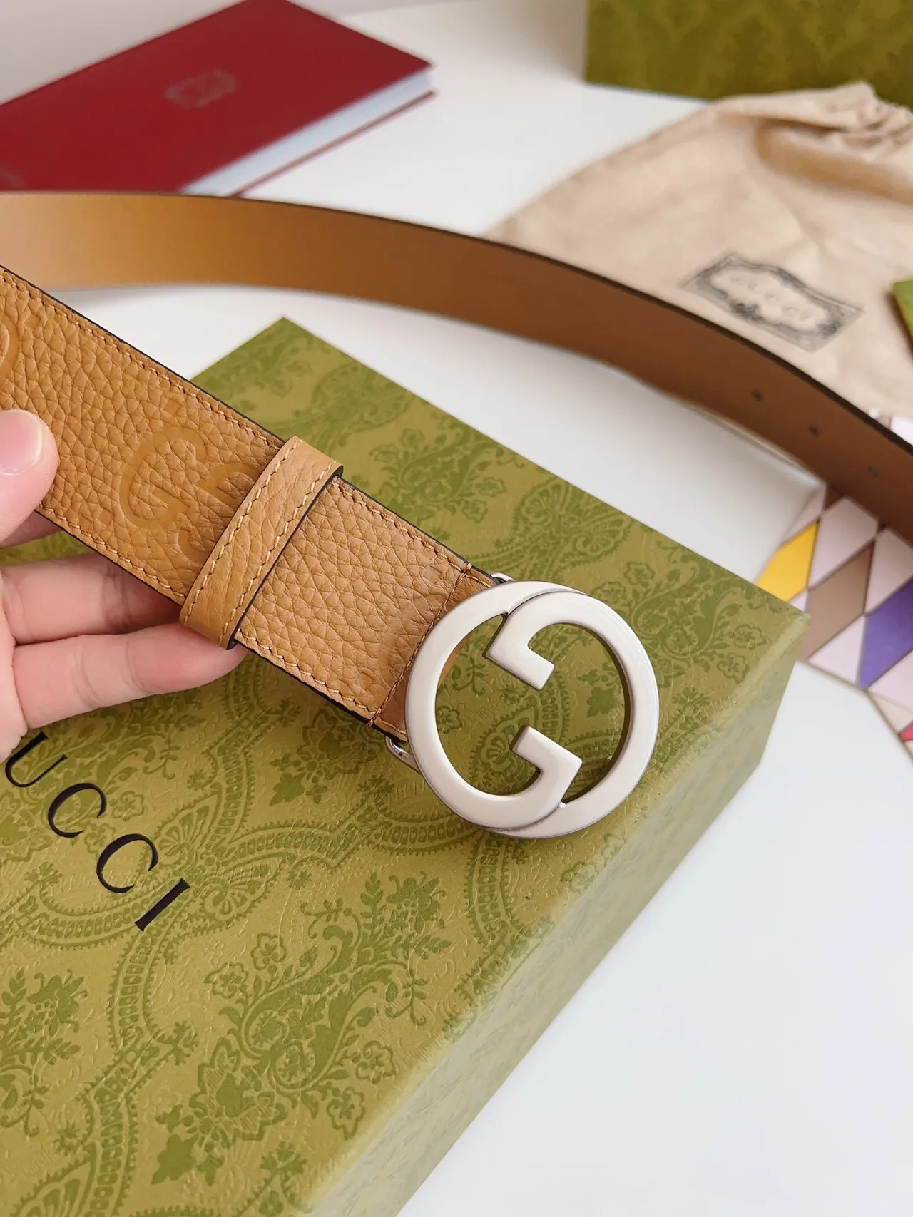 Gucci Double G Belt Beige Silver Interlocking Buckle Embossed GG Monogram Leather Belt 7