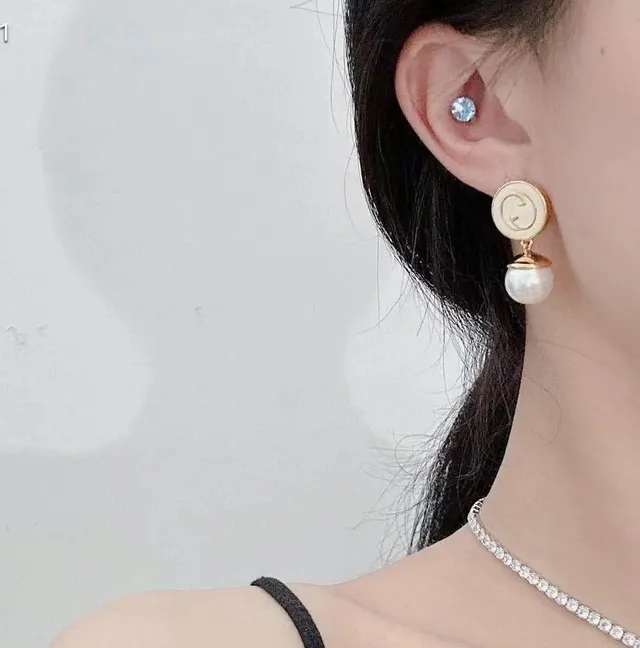 Gucci Double G Pearl Drop Earrings 5