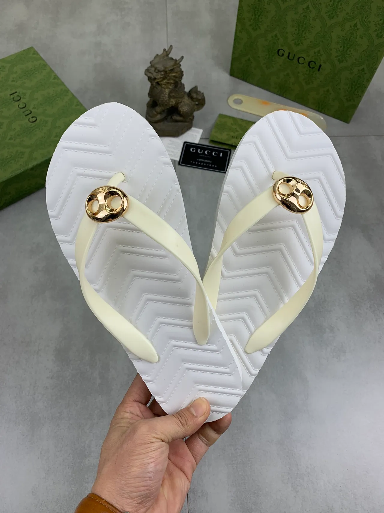 Gucci Double G Thong Black Gold Chevron-Soled Interlocking Hardware Slippers 11