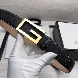 गुच्ची G-Buckle काला सोने का पेबल्ड कंट्रास्ट व्हाइट स्टिचिंग लेदर बेल्ट