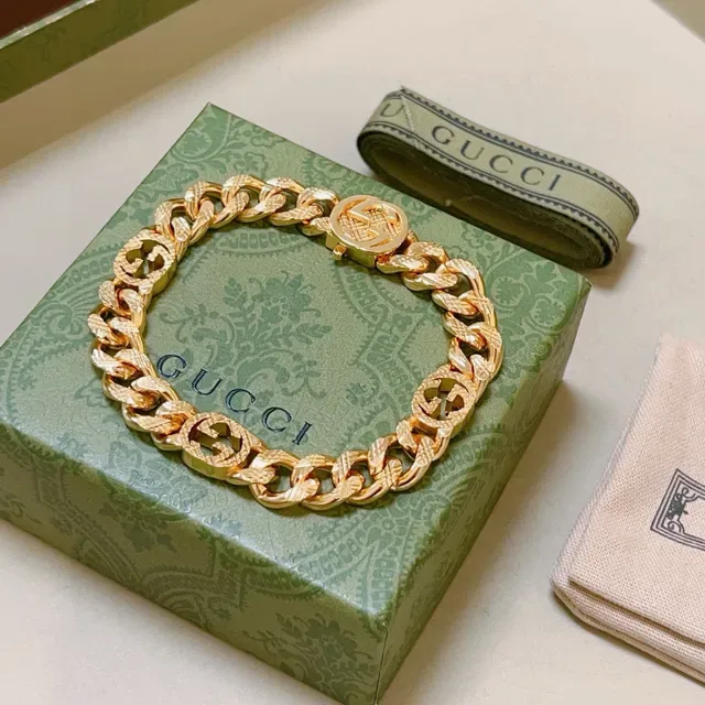 Gucci G-Link Interlocking G Gold-Tone Chain Bracelet 3