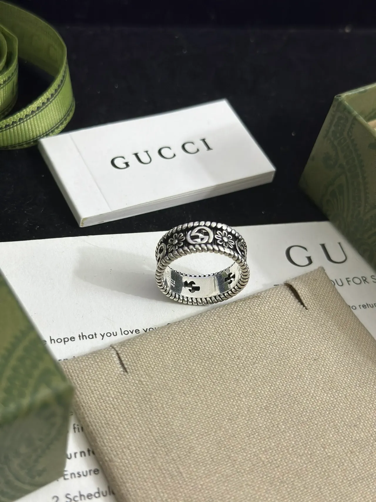 Gucci GG Flora Ring Silver Black Wide Band Beaded Edge Ring 2