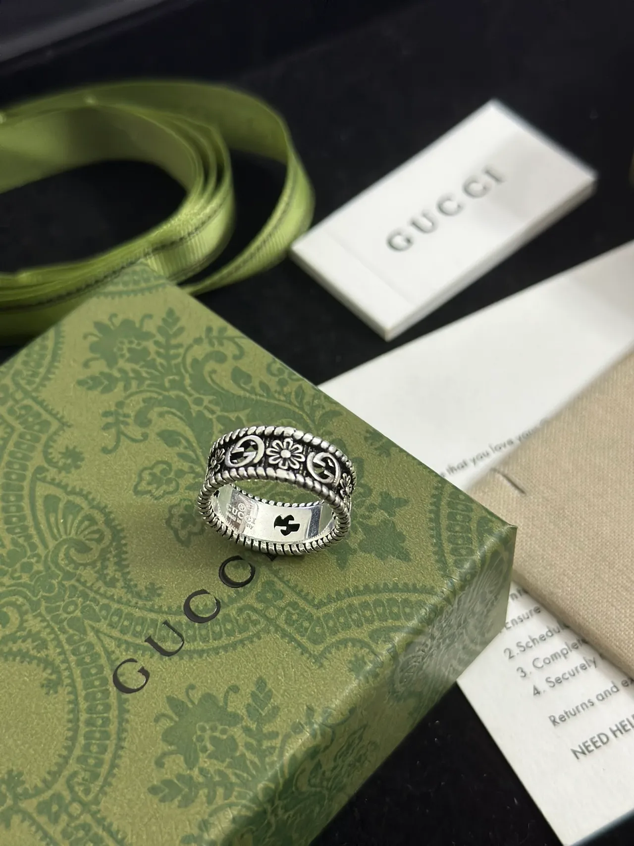 Gucci GG Flora Ring Silver Black Wide Band Beaded Edge Ring 3