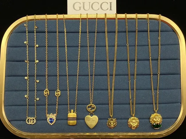 Gucci GG Logo and Bee Motif Gold-Tone Multicolor Crystal Pearl Necklaces 7
