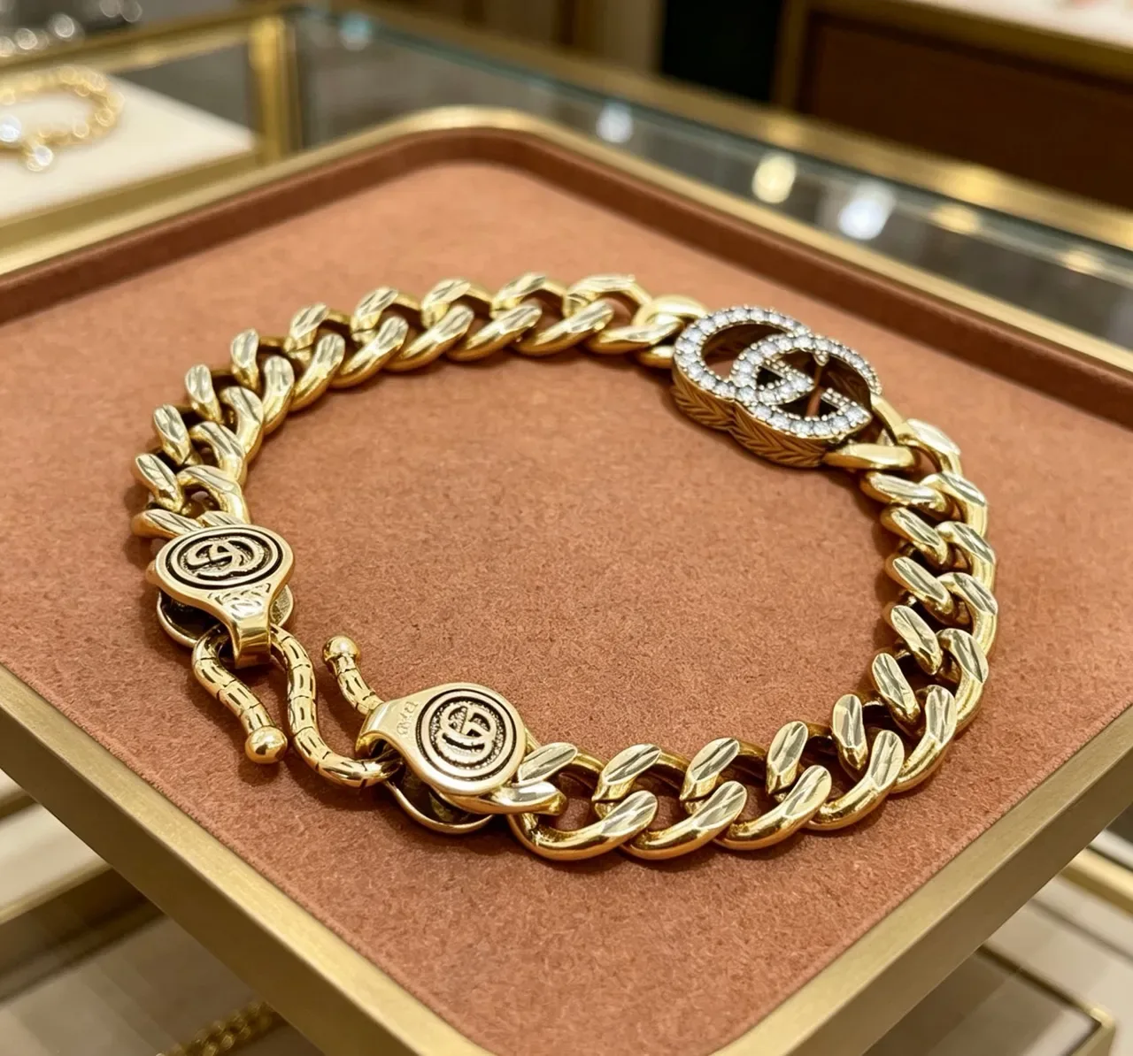 Gucci GG Marmont Gold Curb-Link Crystal-Embellished Bracelet 6