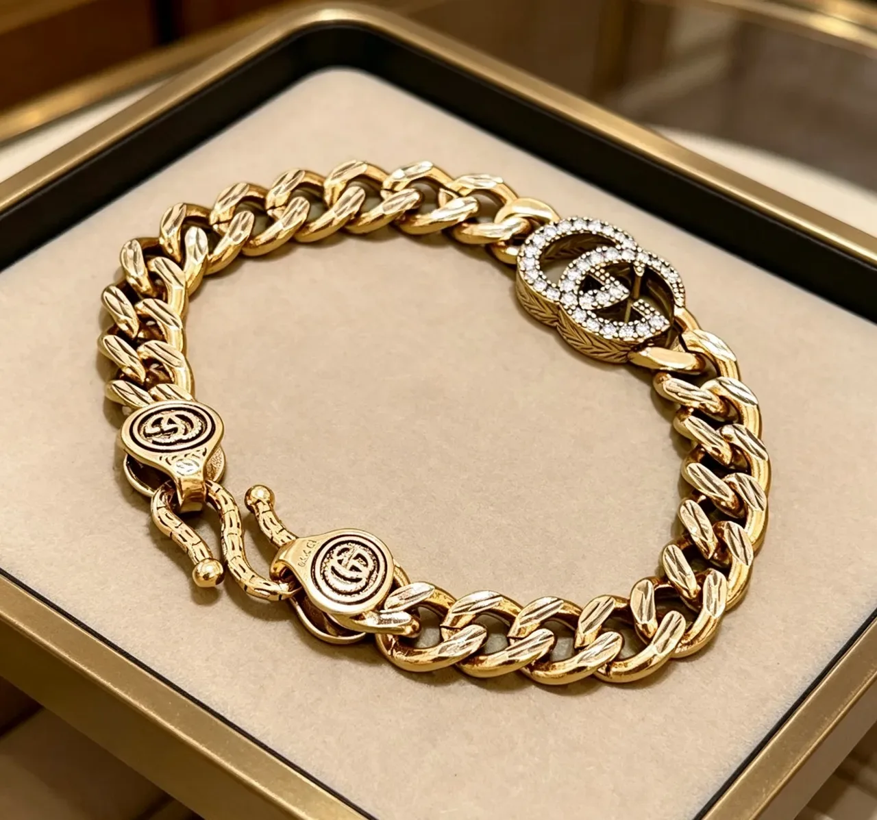 Gucci GG Marmont Gold Curb-Link Crystal-Embellished Bracelet 9
