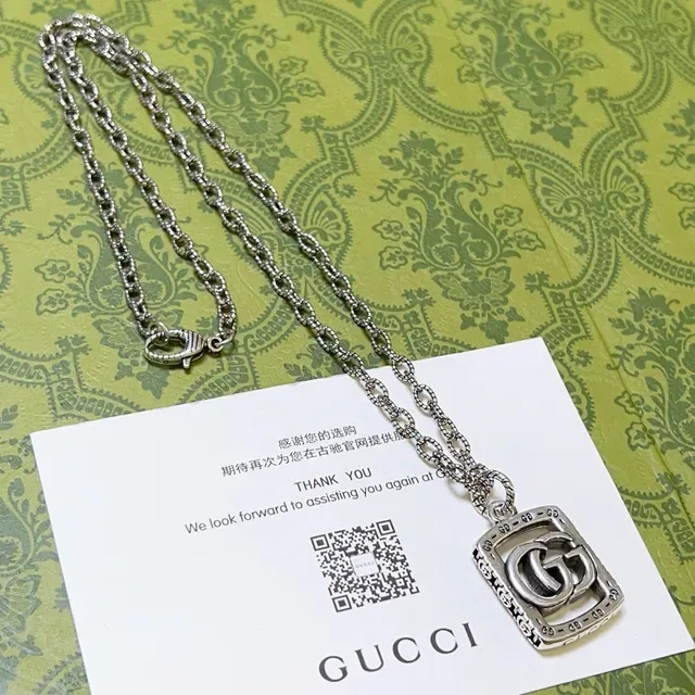 Gucci GG Marmont Interlocking G Pendant Silver-Tone Chain Necklace 9