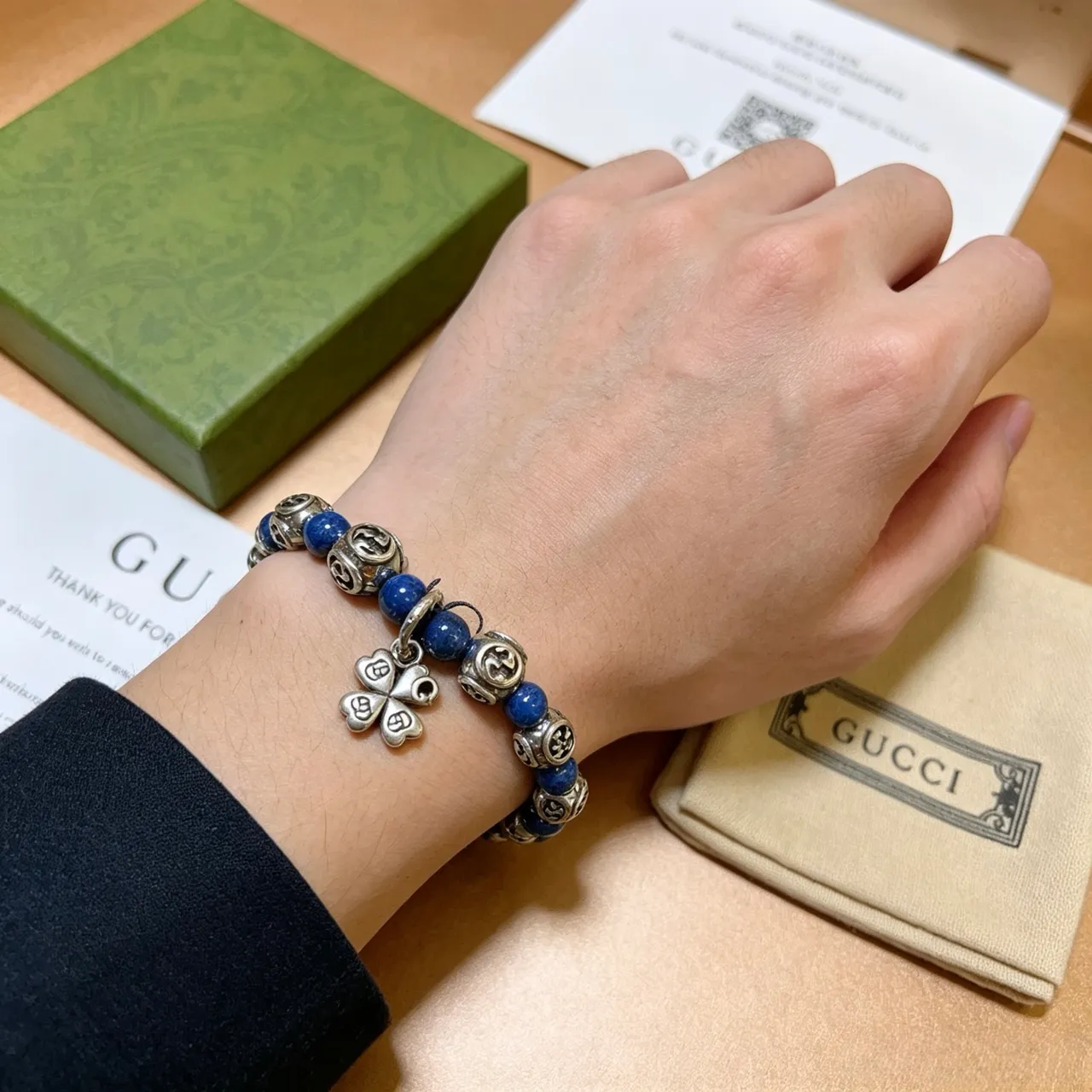 Gucci GG Marmont Lapis Lazuli et Bracelet Perlé Argenté 3