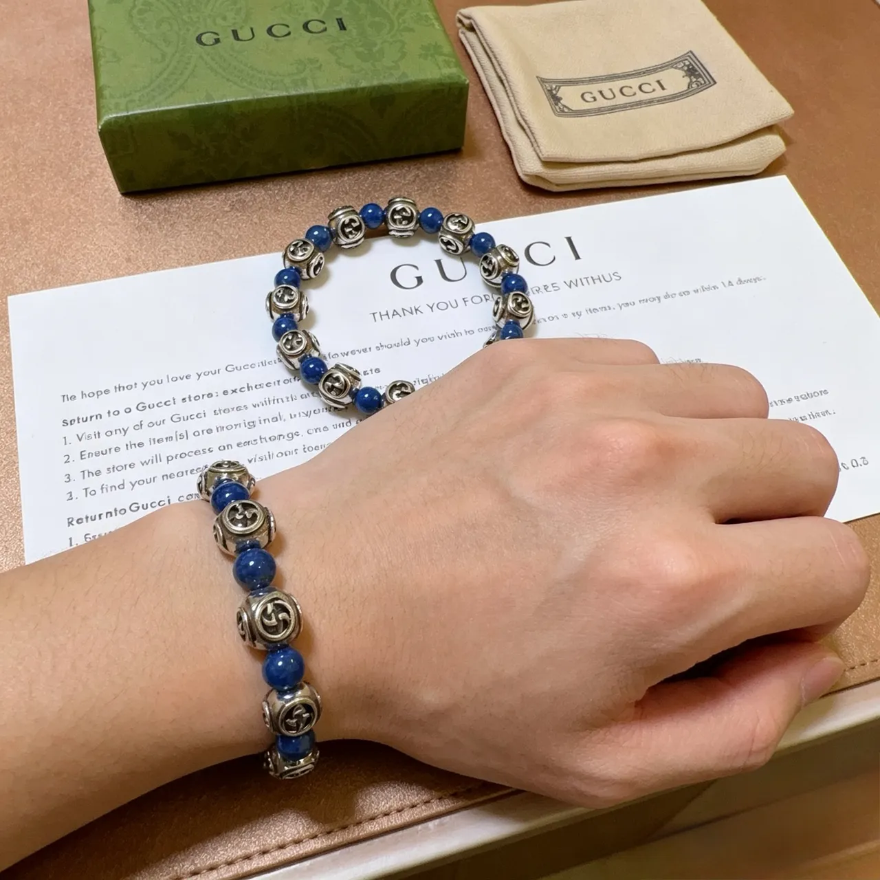 Gucci GG Marmont Lapis Lazuli et Bracelet Perlé Argenté 6