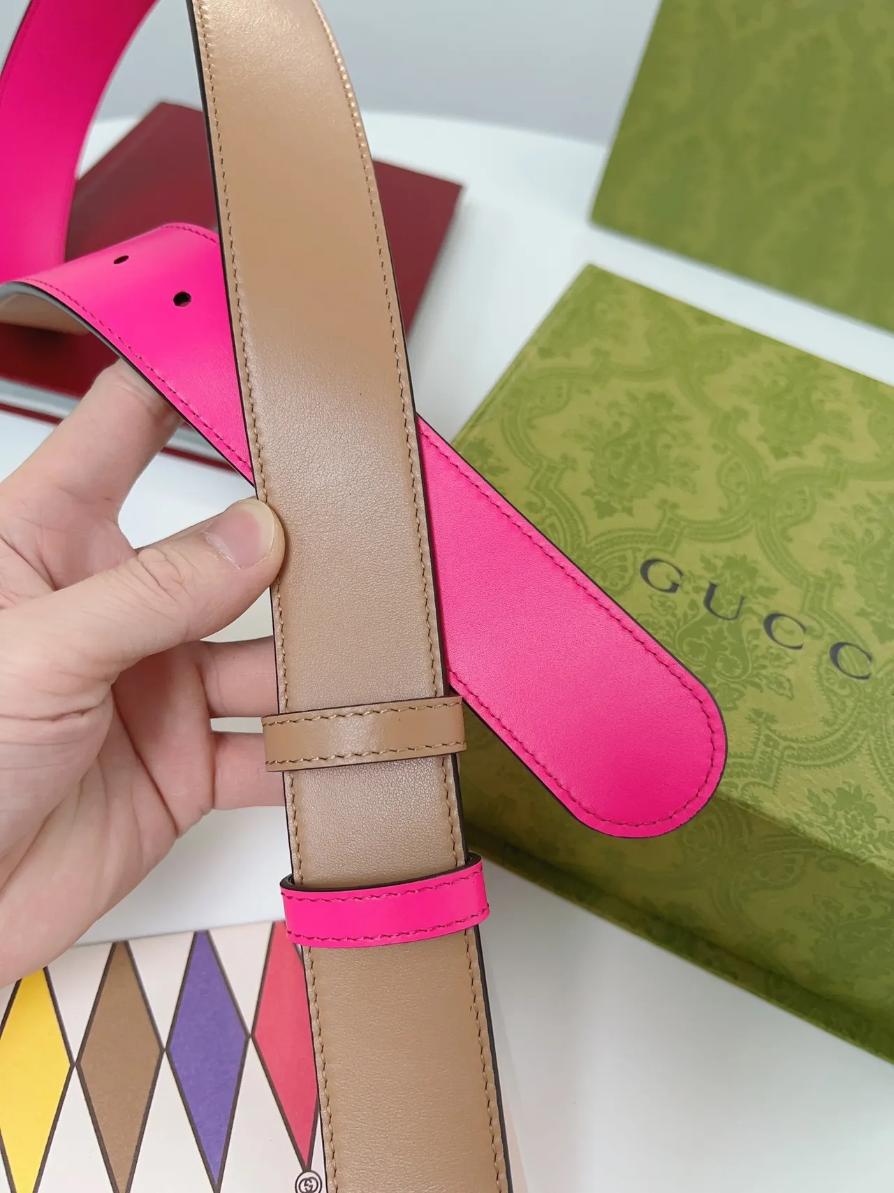 Gucci GG Marmont حزام جلد وردي وبيج 5