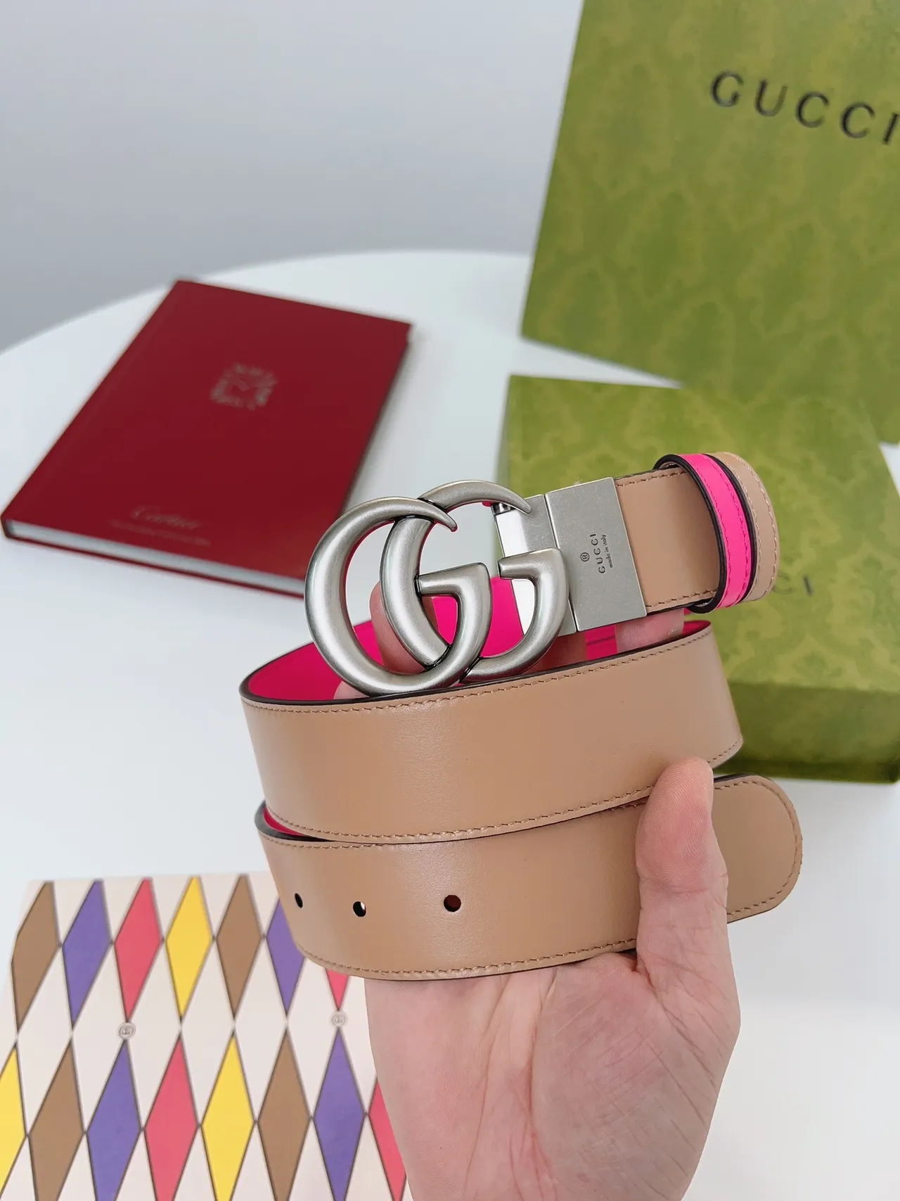 Gucci GG Marmont حزام جلد وردي وبيج 7