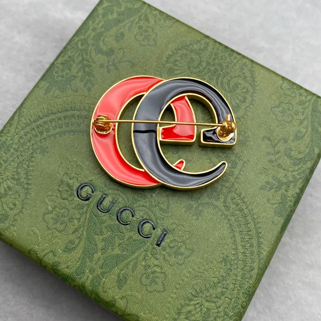 Gucci GG Marmont Pink Black Gold-Tone Chain Enamel Double-G Pendant Necklace 2