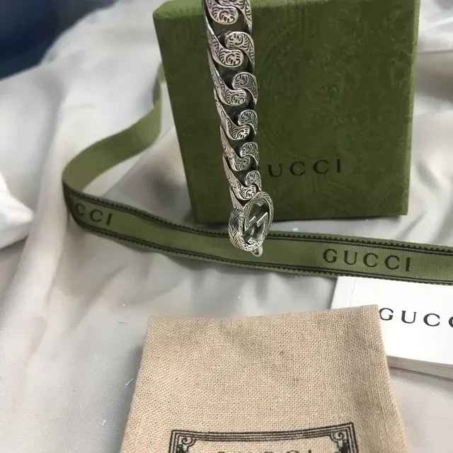 Gucci GG Marmont Silver Beige Heavy Curb-Link Chain Ornate Scroll-Engraved Links Bracelet 3