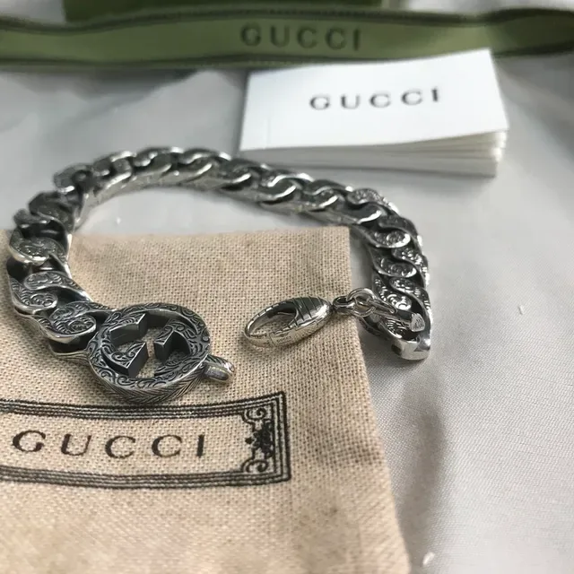 Gucci GG Marmont Silver Beige Heavy Curb-Link Chain Ornate Scroll-Engraved Links Bracelet 8