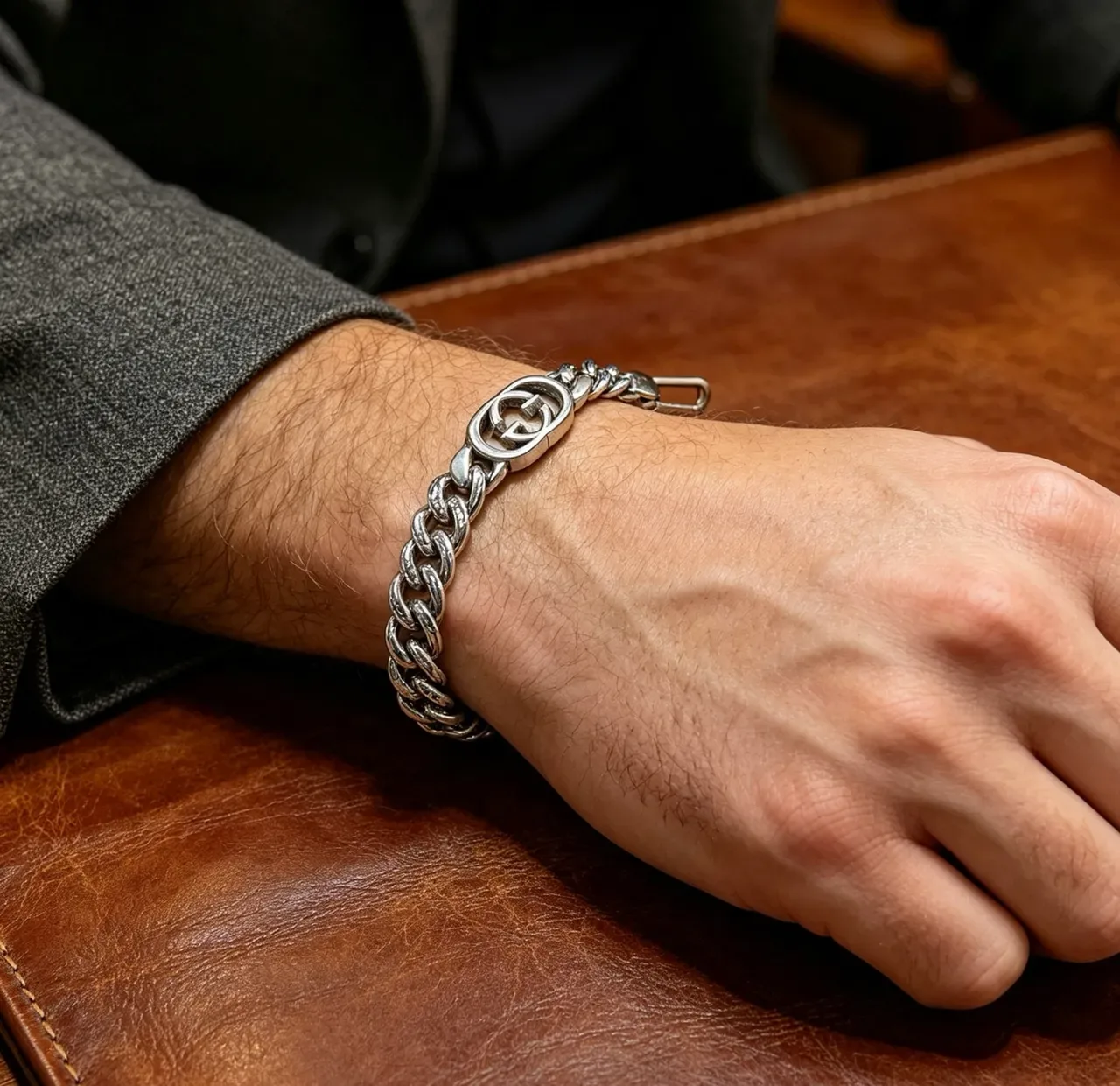Gucci GG Marmont Silver-Tone Curb-Link Bracelet 9