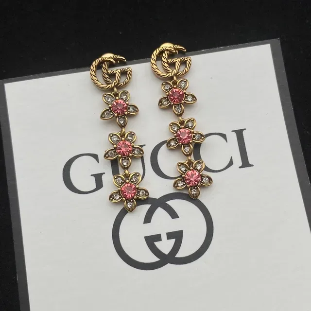 Colar Gucci Dourado Rosa Enrolado GG Links Flores de Cristal 5