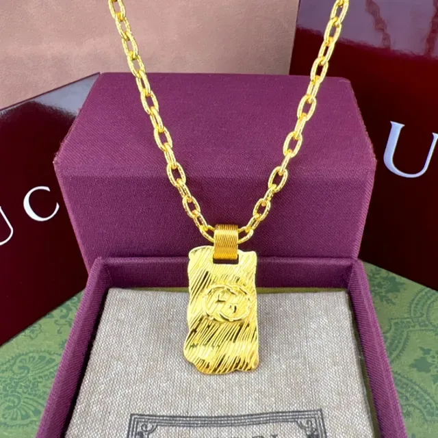 Gucci Gold Silver Interlocking G Logo Pendants Textured Wood-Grain Finish Necklace 5