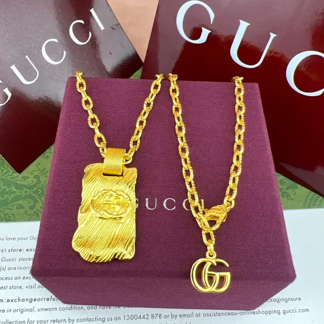Gucci Gold Silver Interlocking G Logo Pendants Textured Wood-Grain Finish Necklace 7