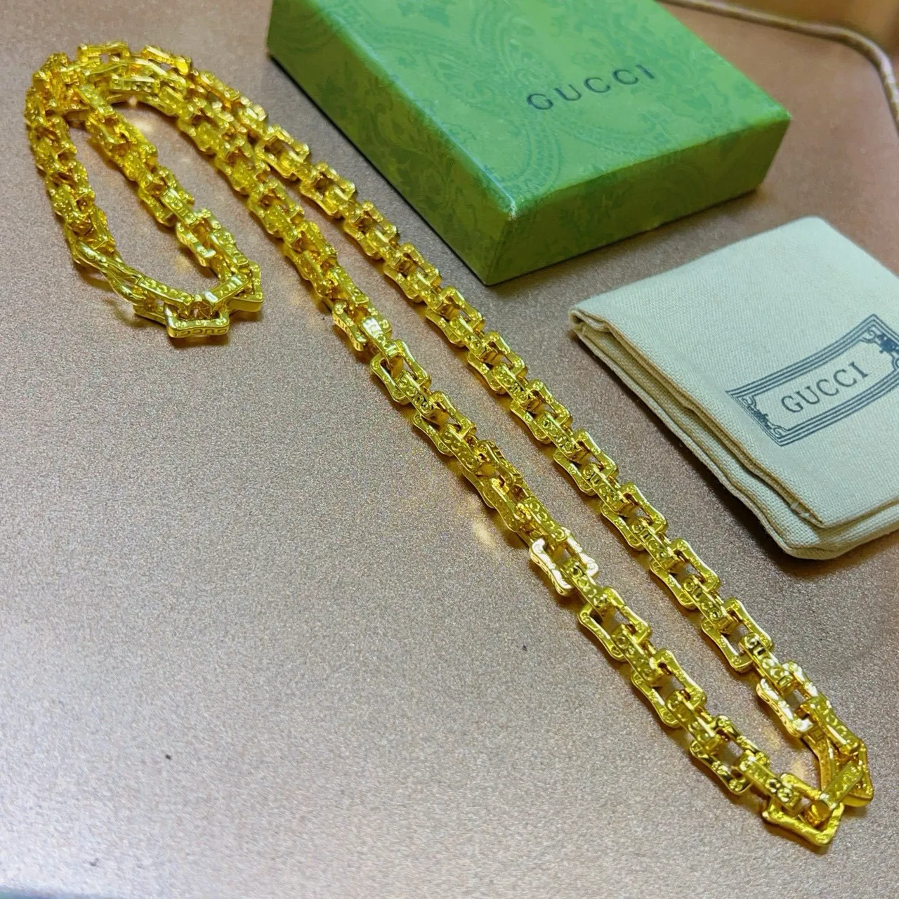 Gucci Gold-Tone Engraved Link Chain Necklace 3