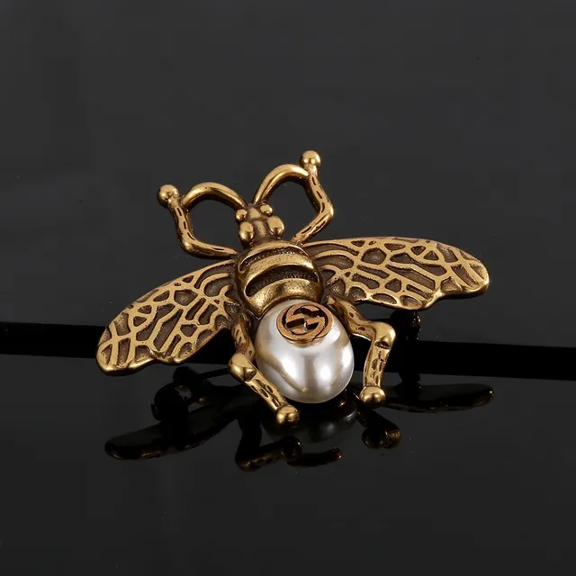 Gucci Broche Abeille Dorée Blanche Silhouette Perle Abdomen 2