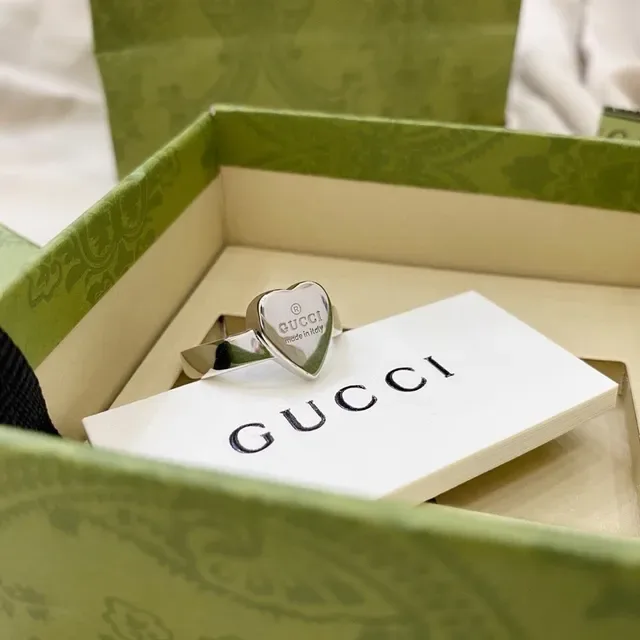 Gucci Heart-Shaped Engraved Logo Ring 3