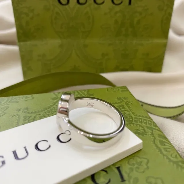 Gucci Heart-Shaped Engraved Logo Ring 7