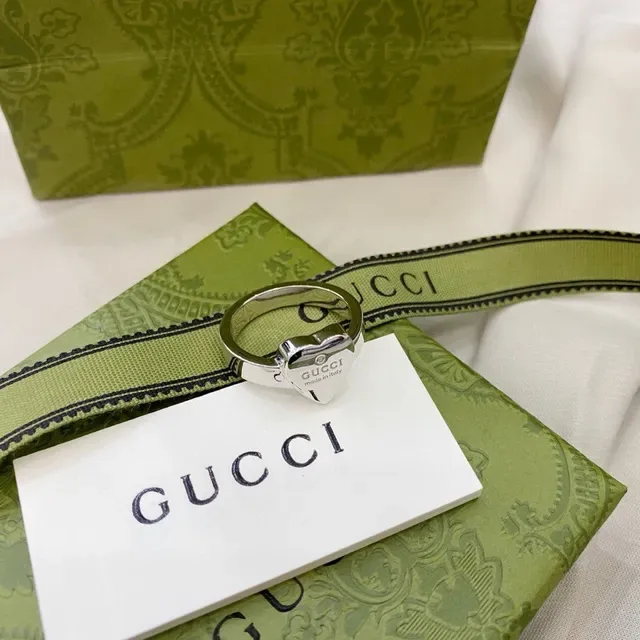 Gucci Heart-Shaped Engraved Logo Ring 9