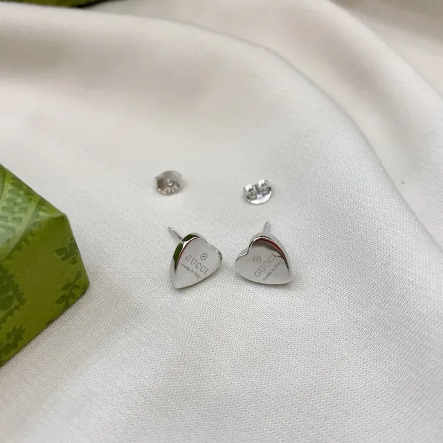 Gucci Heart-Shaped Engraved Logo Stud Earrings 3