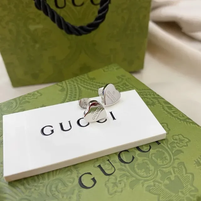 Gucci Heart-Shaped Engraved Logo Stud Earrings 9