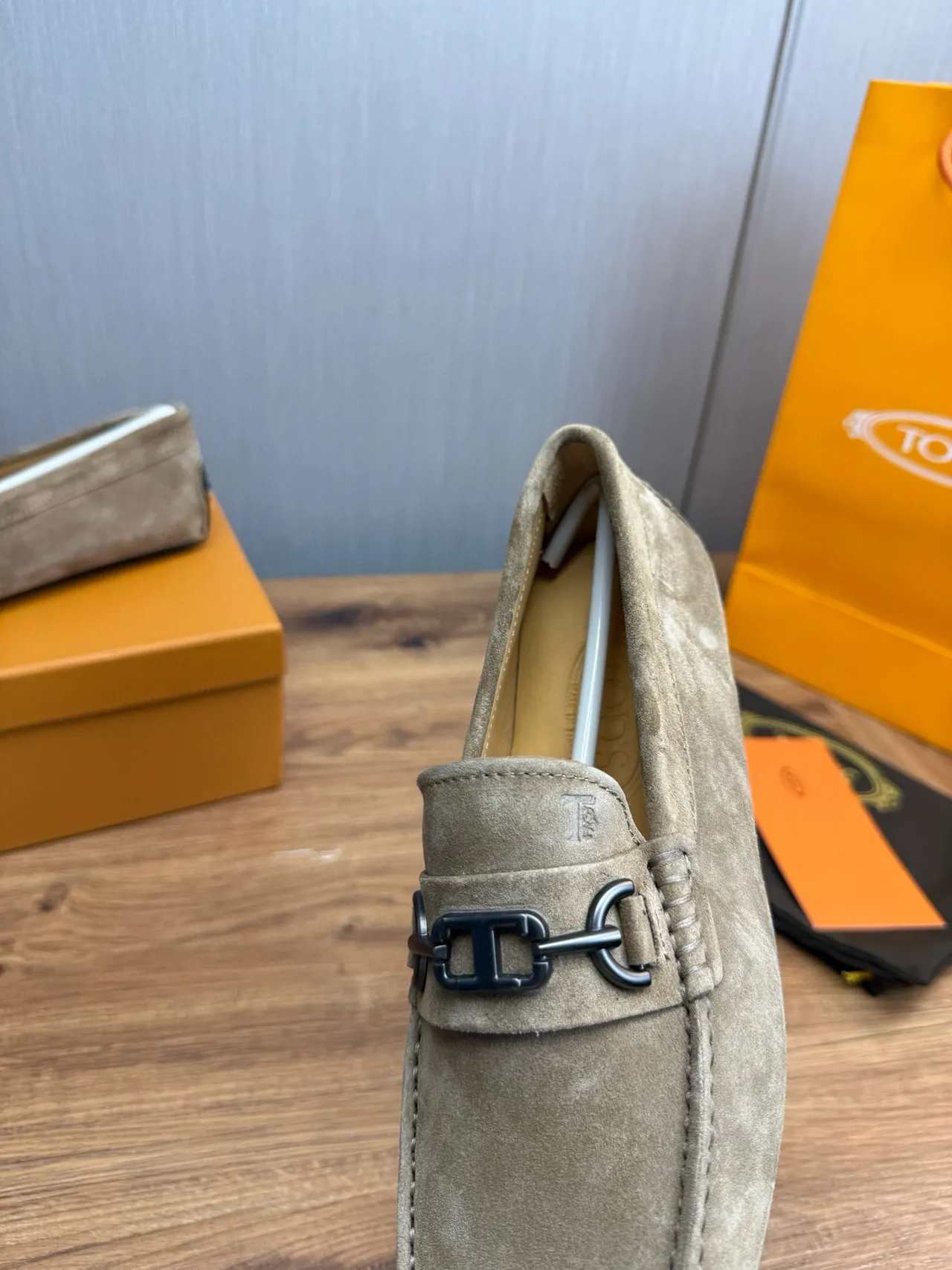 Gucci Horsebit 1955 Mocassins en daim beige 2