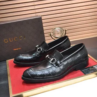 Gucci Horsebit 1955 黑色鳄鱼压纹皮革乐福鞋