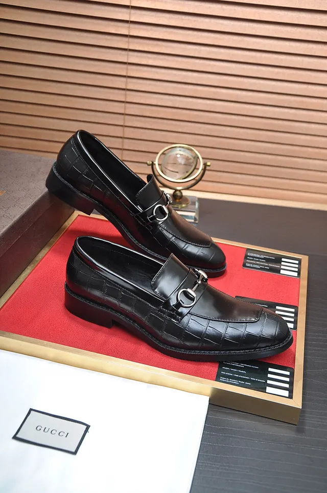 Gucci Horsebit 1955 Mocassins en Cuir Noir Embossé Crocodile 5