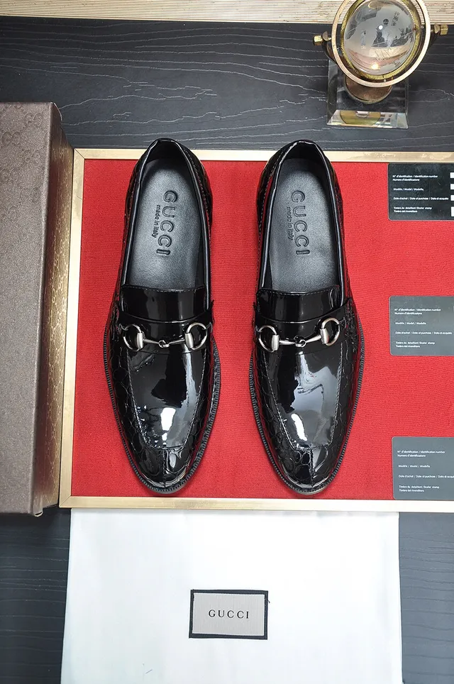 Gucci Horsebit 1955 Mocassins en Cuir Noir Embossé Crocodile 9