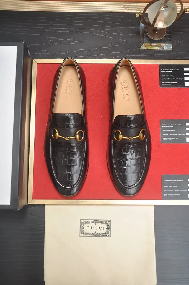 Gucci Horsebit 1955 Mocassins en Cuir Noir Embossé Crocodile 2