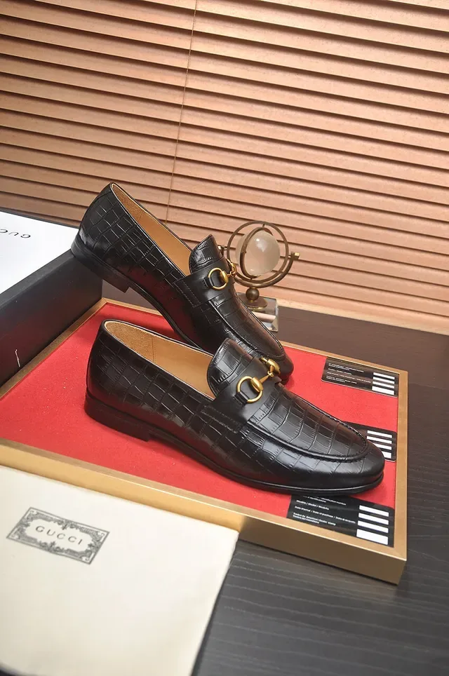 Gucci Horsebit 1955 Mocassins en Cuir Noir Embossé Crocodile 6