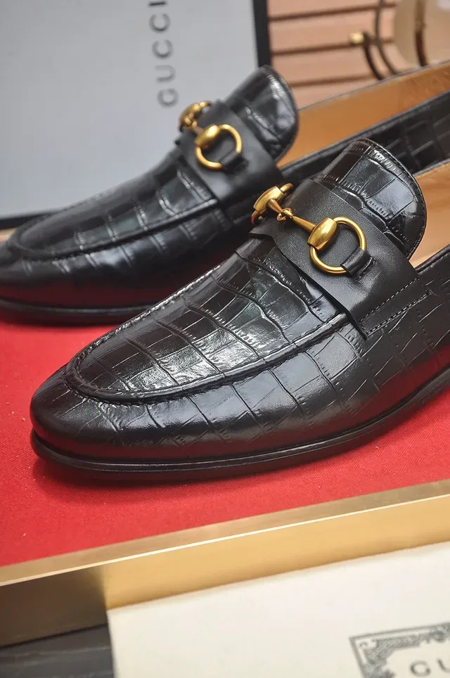 Gucci Horsebit 1955 Mocassins en Cuir Noir Embossé Crocodile 8