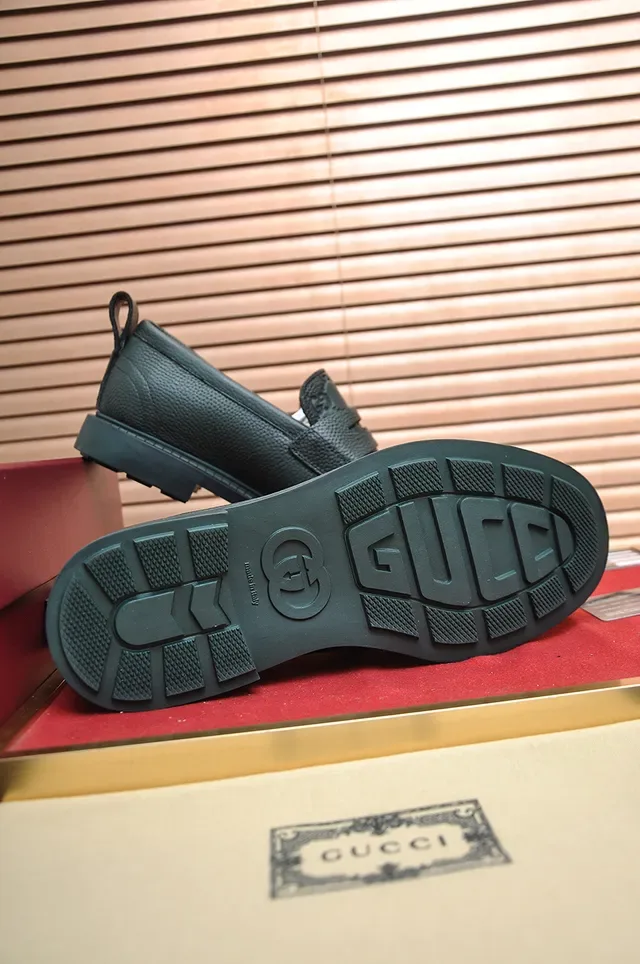 Gucci Horsebit 1955 Black Pebbled Leather Loafer 3