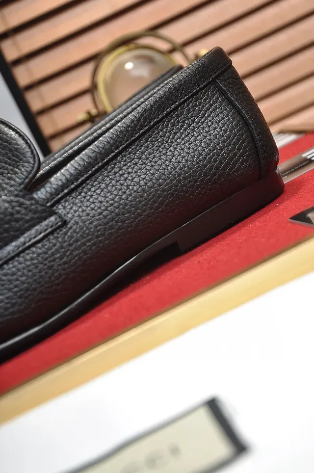 Gucci Horsebit 1955 Black Pebbled Leather Loafers 2